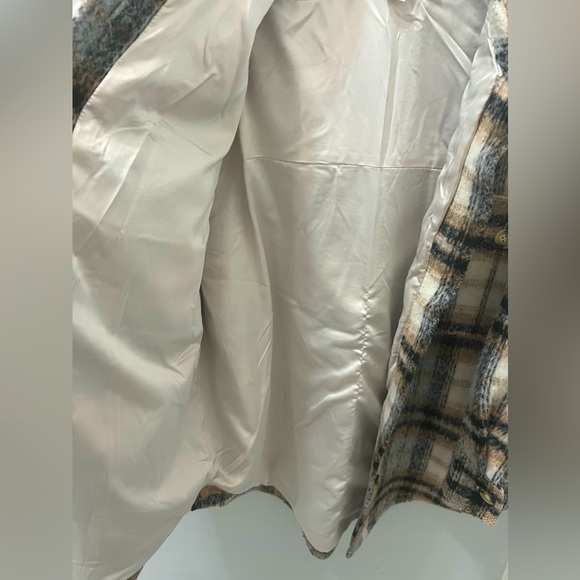 Good American Plaid Oversized Thick Wool Shacket - Picture 2 of 11